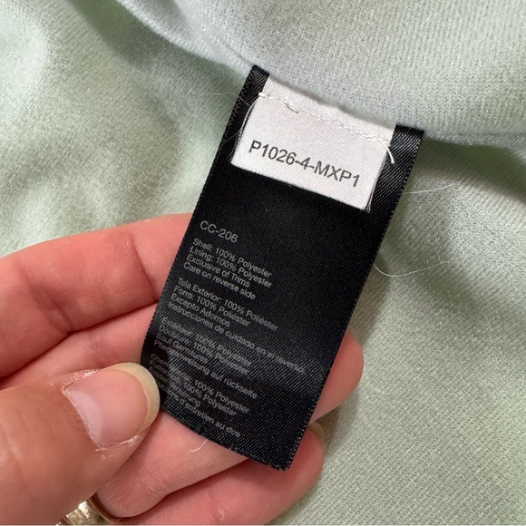 G84. Women’s Marmot Green‎ light spring Jacket (XL) - Picture 6 of 8